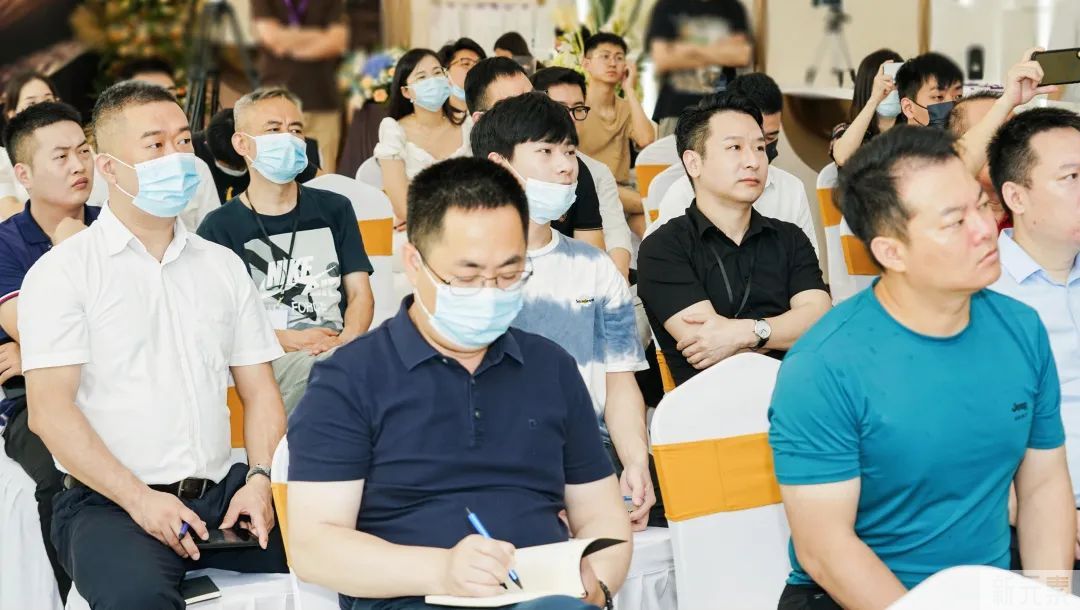 聚美于形，领跑未来丨博爱整形外科白云主任受邀参加2022强生华南胸部综合整形及修复技术高峰论坛 图片-3