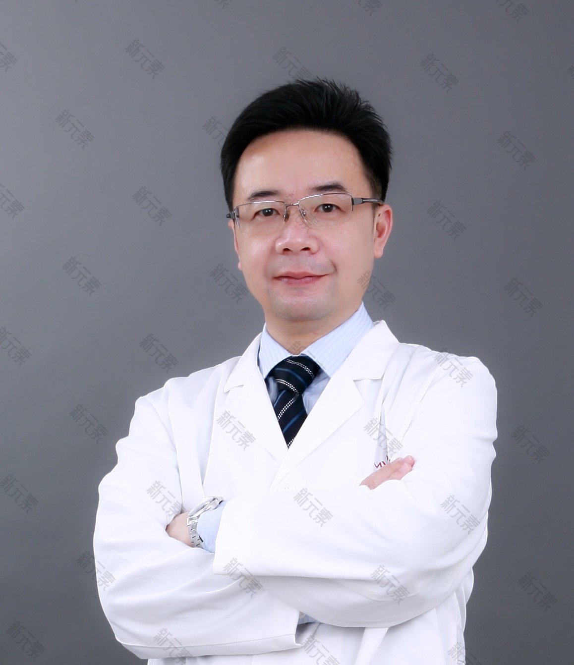 李琳 头像