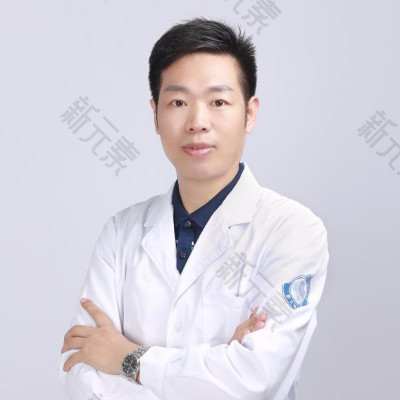 新大地口腔·数字化矫正种植中心李建彬
