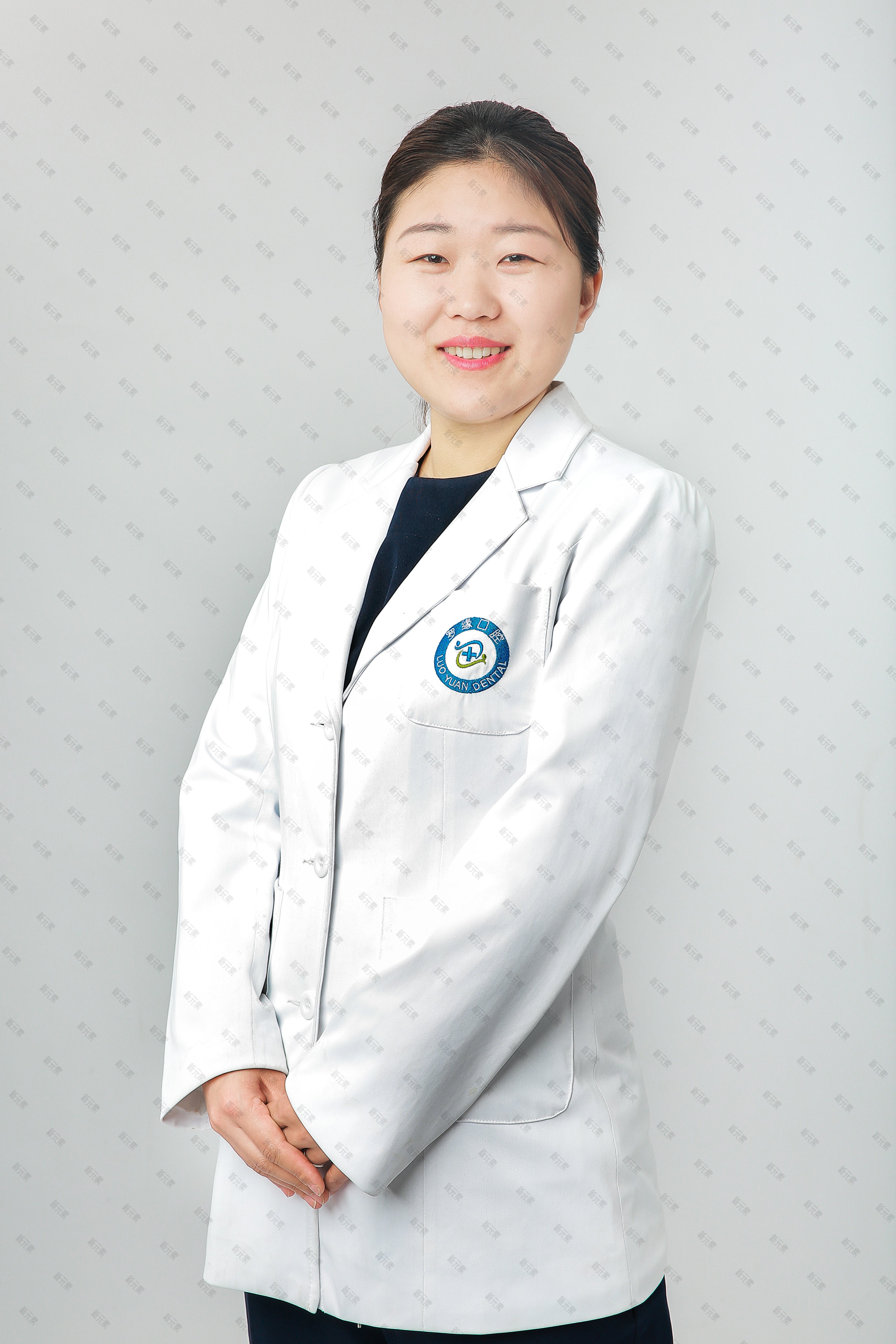 上海罗缘口腔门诊部季苗苗