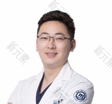 南京美奥口腔（鼓楼店）周东旭