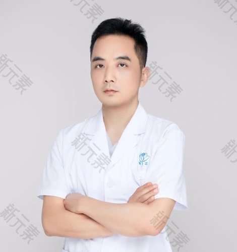 碧莲盛·不剃发植发全国连锁（海口分院）伍湘涛