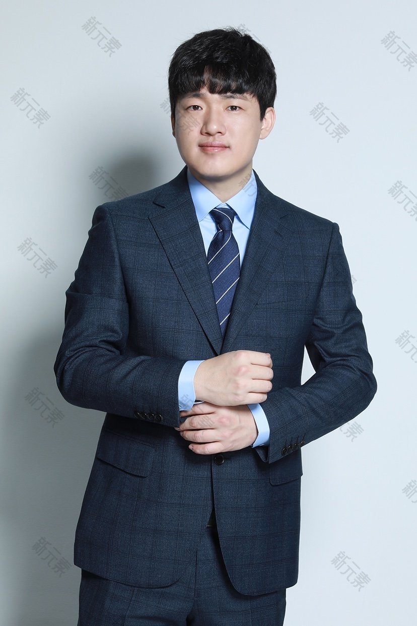 黄万宇 头像