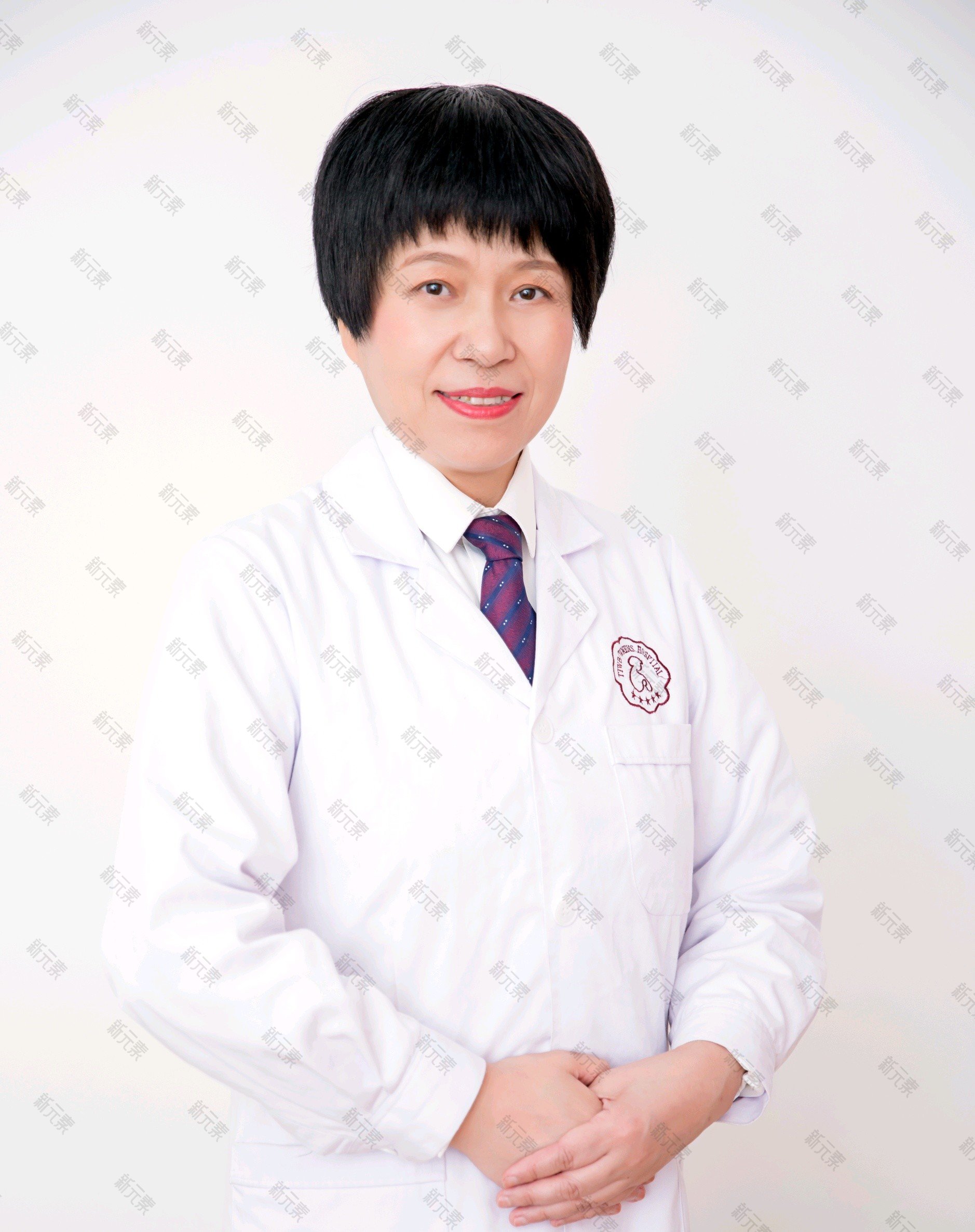 张莹 头像
