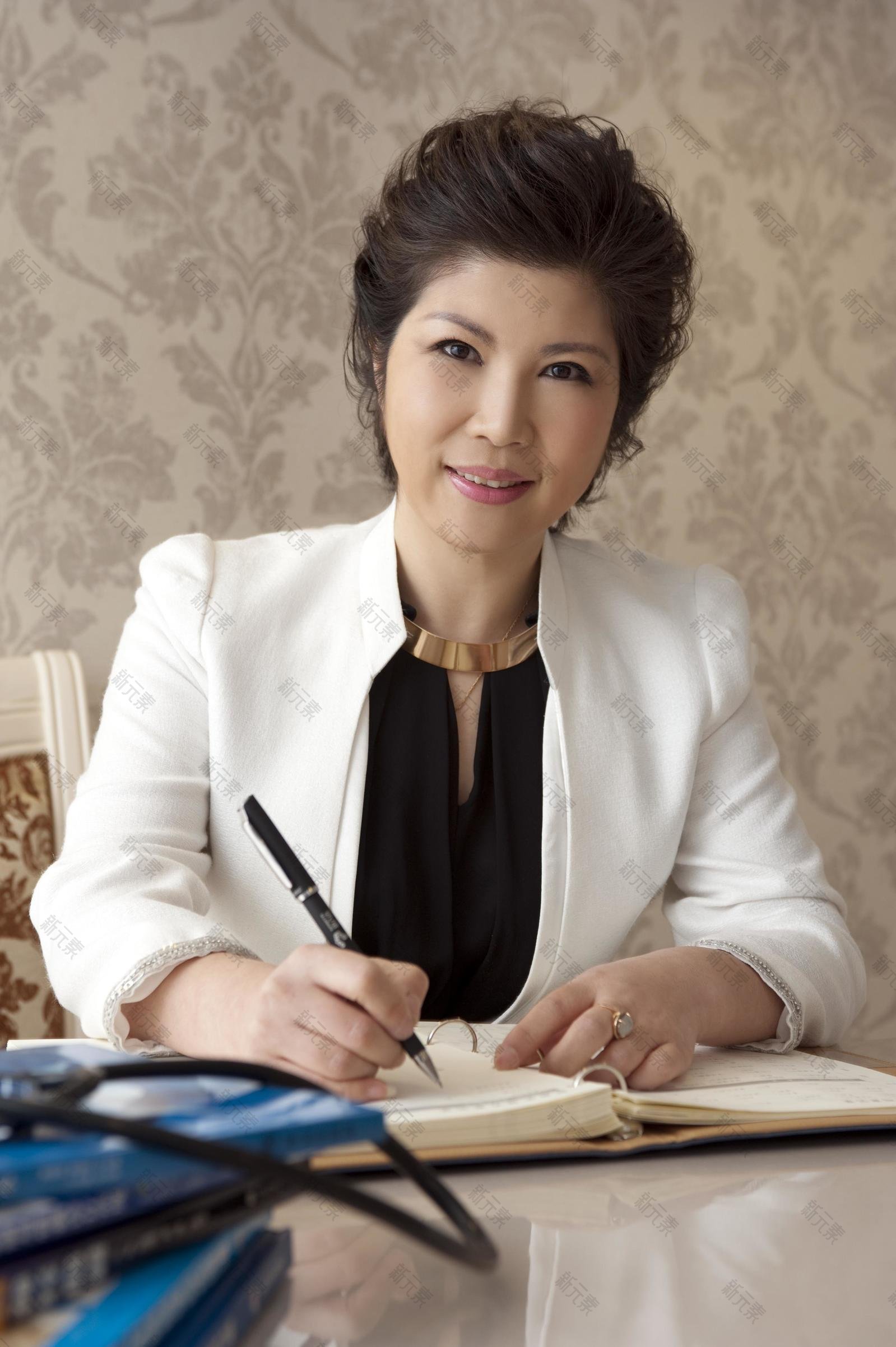 花皇抗衰·初眼中心徐晓婷