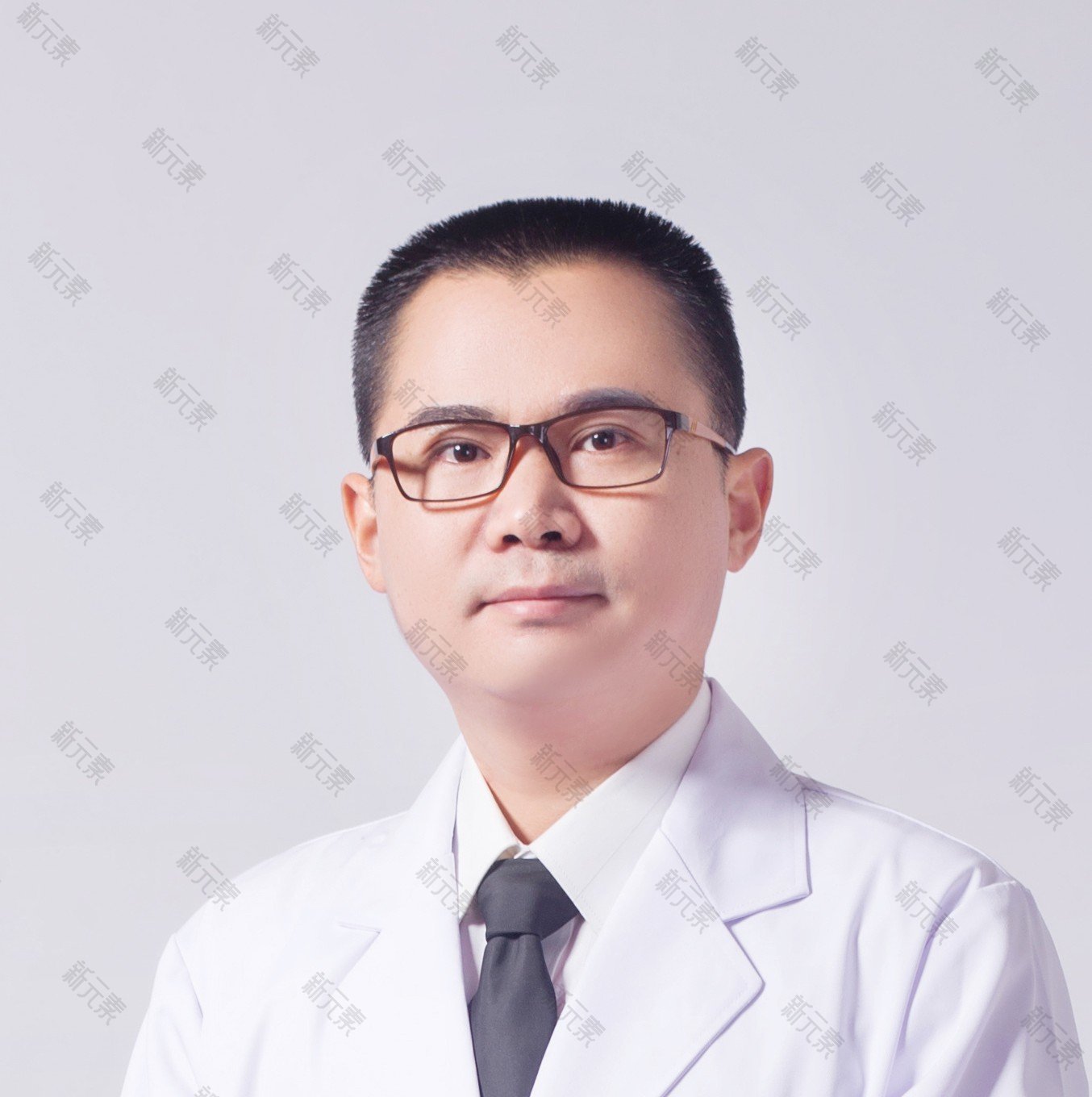 郑州艺龄医疗美容杨智勇