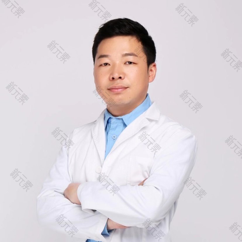 武汉明亮医疗美容刘维东